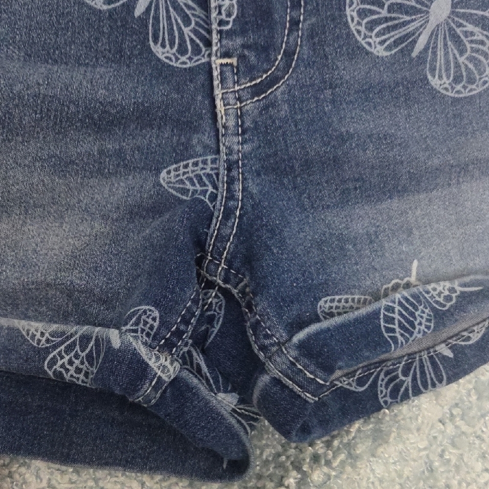 No Boundaries Butterfly Jean Shorts - Picture 3 of 7